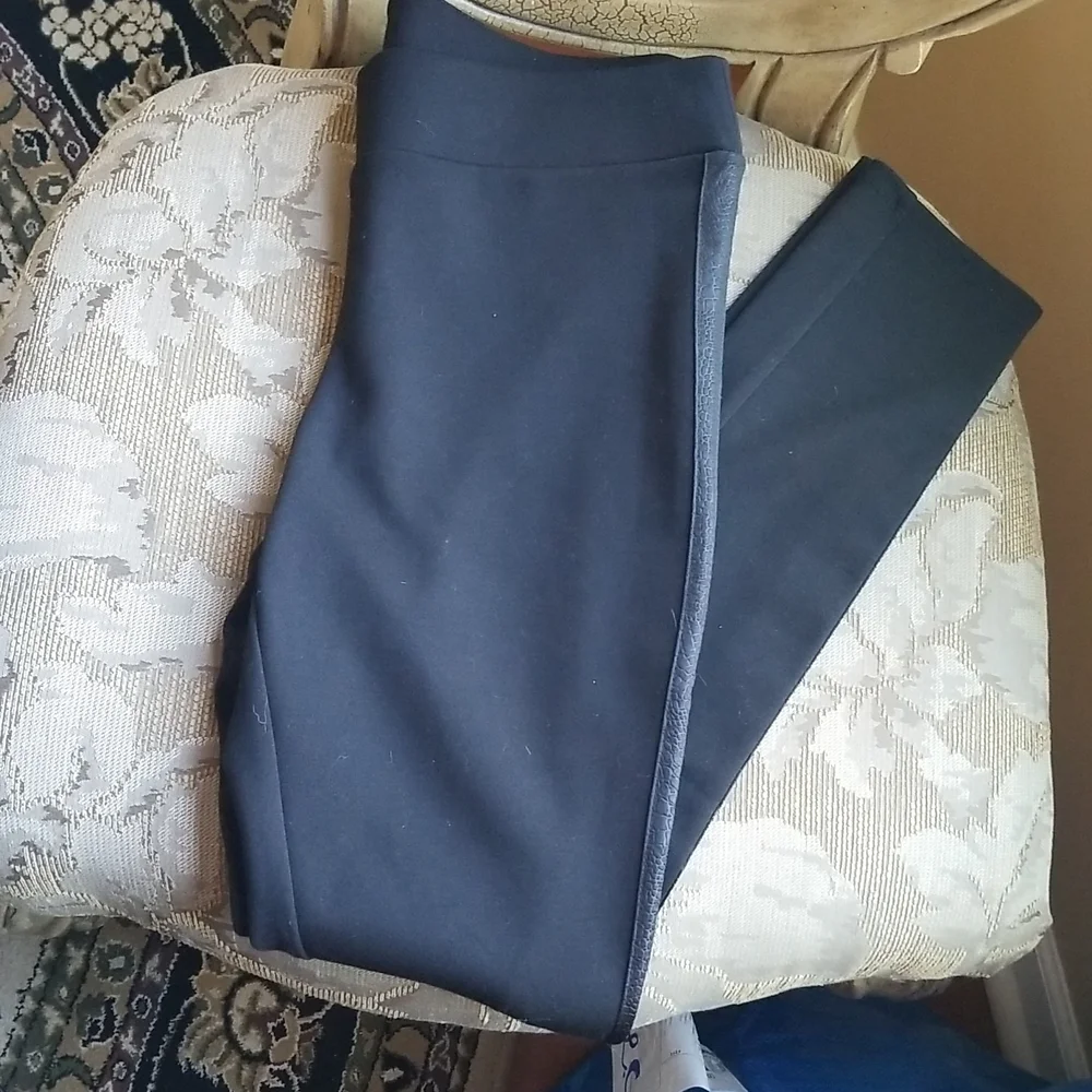 White House Black Market leggins - Picture 2 of 7